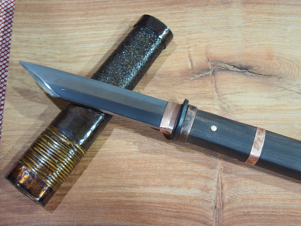 刀の残欠の修正と研ぎ直し、及び拵えの製作 | 京都の火造り刃物鍛冶 